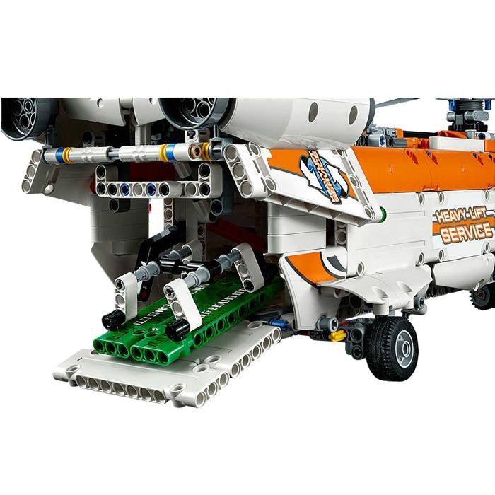 Lego Technic Ağır Yük Helikopteri 42052