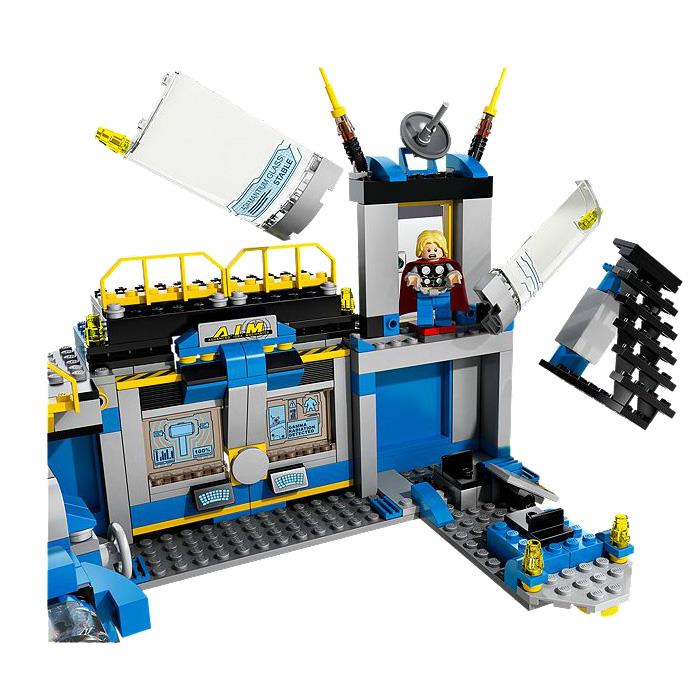 Lego Super Heroes Hulk Lab Smash 76018