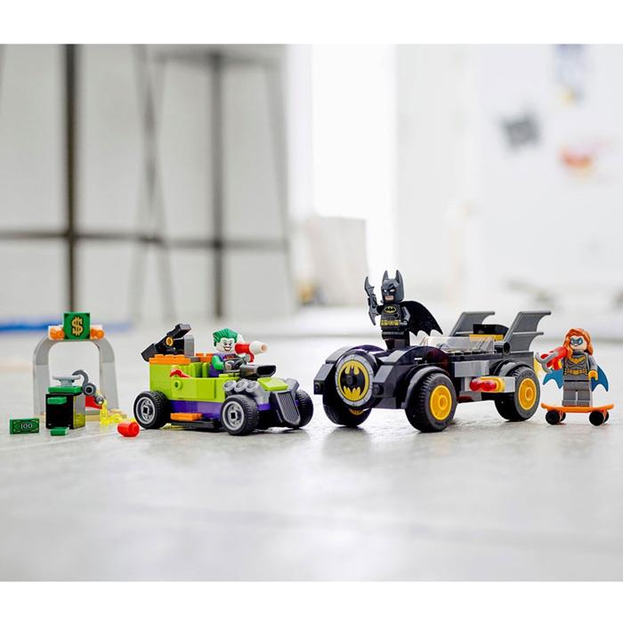 Lego Super Heroes Batman Jokere Karşı Batmobile Kovalamaca 76180